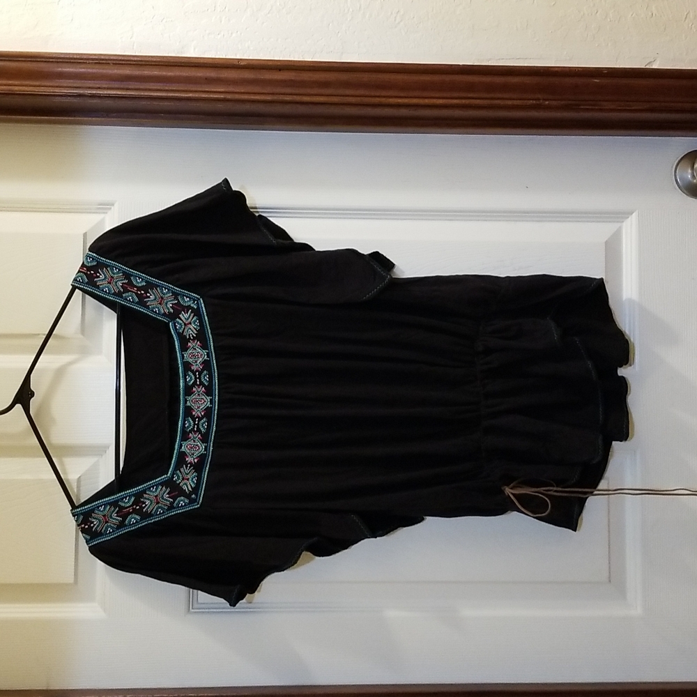 💥3/$10💥 Cute Boho-ish Southwestern Top